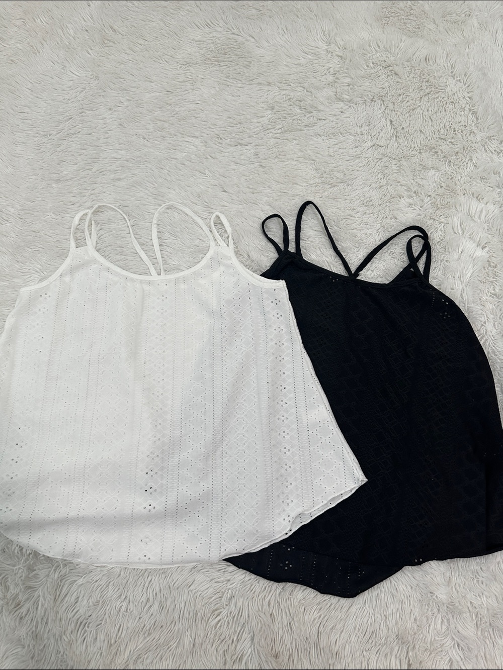 🌴 Bundle of 2 NWOT Amazon Eyelet Babydoll Tank Tops Size M